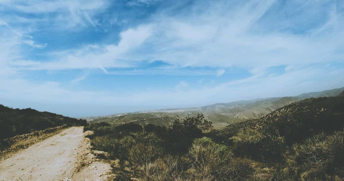 Implementing payment webhooks with HubSpot for AI-assisted sales teams